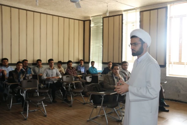 آموزش ضمن خدمت معارف قرآن، نماز و مهدویت (طرح معراج) ویژه دانشجومعلمان ورودی 93 دانشگاه فرهنگیان
 2