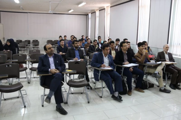 در دانشگاه فرهنگیان یزد برگزارشد:

نشست علمی-تخصصی «یادگیری معکوس» 3