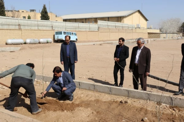 برگزاری مراسم به مناسبت ۱۵ اسفند روز درختکاری در دانشگاه فرهنگیان یزد 
 3