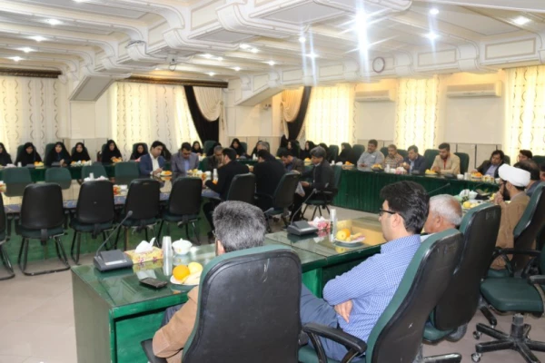 جلسه پایان سال تحصیلی همکاران دانشگاه فرهنگیان یزد
 6