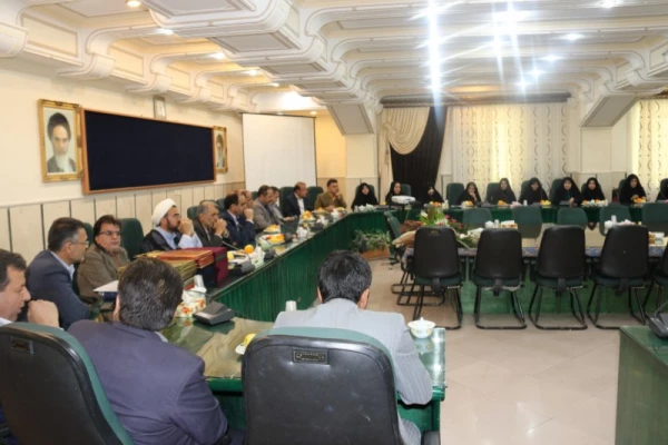 جلسه پایان سال تحصیلی همکاران دانشگاه فرهنگیان یزد
 7