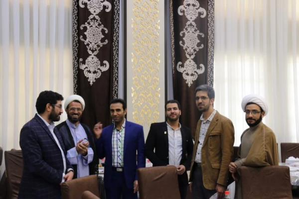 جلسه پایان سال تحصیلی همکاران دانشگاه فرهنگیان یزد
 9