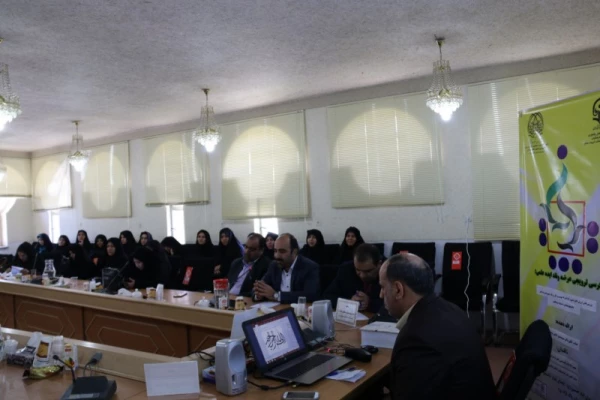با همت اداره امور آموزشی و پژوهشی مدیریت استانی برگزار شد:

اولین کرسی ترویجی عرضه و نقد ایده علمی دانشگاه فرهنگیان یزد 6
