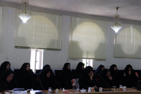 با همت اداره امور آموزشی و پژوهشی مدیریت استانی برگزار شد:

اولین کرسی ترویجی عرضه و نقد ایده علمی دانشگاه فرهنگیان یزد 10