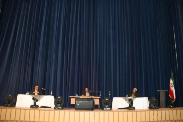 مناظره سیاسی با موضوع "واکاوی اعتراضات مردمی در دی ماه 96"
 3