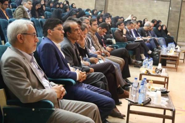 برگزاری جشنواره کشوری تجربیات برتر آموزشی – تربیتی اساتید و معلمان در آموزش علوم ابتدایی در دانشگاه فرهنگیان یزد
 18