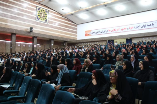 برگزاری مراسم جشن هفته معلم در دانشگاه فرهنگیان یزد ویژه دانشجو معلمان
 2