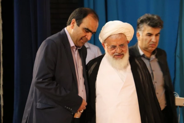 برگزاری مراسم جشن هفته معلم در دانشگاه فرهنگیان یزد ویژه دانشجو معلمان
 2