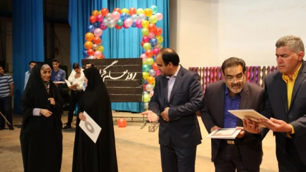 برگزاری مراسم جشن هفته معلم در دانشگاه فرهنگیان یزد ویژه دانشجو معلمان
 2