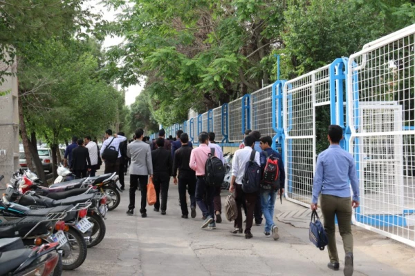 اعزام دانشجویان دانشگاه فرهنگیان یزد جهت دیدار با مقام معظم رهبری
 3