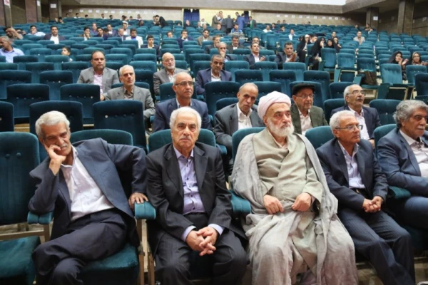 برگزاری مراسم جشن هفته معلم در دانشگاه فرهنگیان یزد ویژه پیشکسوتان، اساتید و کارکنان دانشگاه 8