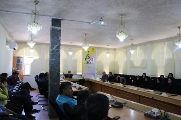 به همت اداره امور آموزشی و پژوهشی مدیریت امور پردیس های استانی  برگزار شد:

دومین کرسی ترویجی عرضه و نقد ایده علمی دانشگاه فرهنگیان یزد 8