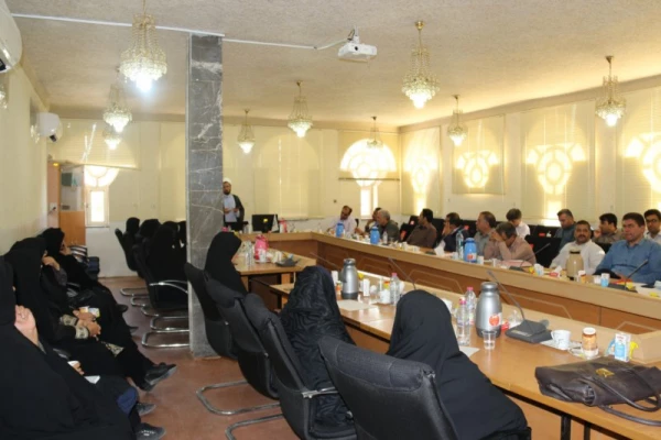 اولین نشست علمی - تخصصی تابستانه  دانشگاه فرهنگیان یزد برگزار شد.
 3