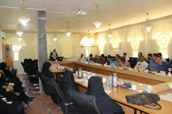 اولین نشست علمی - تخصصی تابستانه  دانشگاه فرهنگیان یزد برگزار شد.
 4