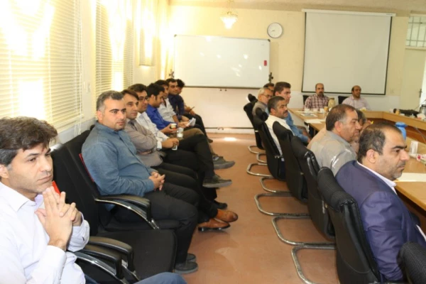 اولین نشست علمی - تخصصی تابستانه  دانشگاه فرهنگیان یزد برگزار شد.
 6