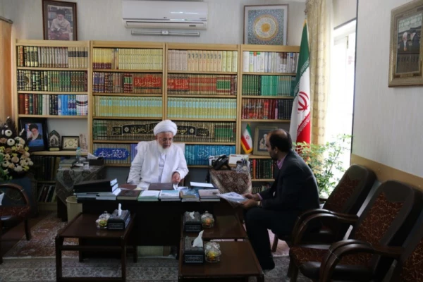 دیدار مدیر امور پردیس های استان با امام جمعه و نماینده ولی فیه در استان  به منظور معرفی دانشگاه فرهنگیان از طریق تعامل با ائمه جماعات و استفاده از ظرفیت خطبه های پیش از نماز جمعه
 4