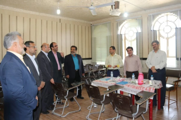 بازدید مسئولین دانشگاه فرهنگیان و اداره کل آموزش و پرورش استان از روند انجام مصاحبه استخدامی مستخدمان پیمانی آموزش و پرورش سال97
 11