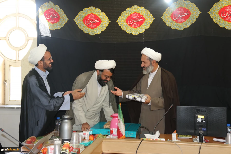 مراسم تودیع و معارفه مسئول دفتر نهاد نمایندگی مقام معظم رهبری(مدظله العالی):
در دانشگاه فرهنگیان استان یزد

 2