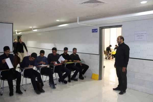 گزارش تصویری از روند ثبت نام دانشجویان جدیدالورود
 3