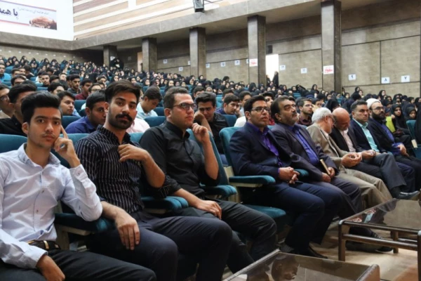 مراسم استقبال از دانشجویان جدید الورود به روایت تصویر
 5