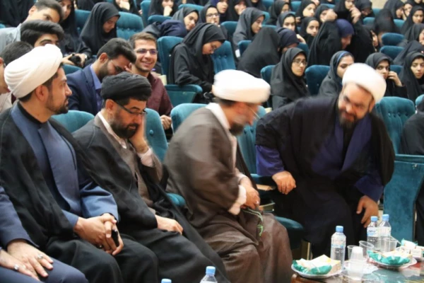 مراسم استقبال از دانشجویان جدید الورود به روایت تصویر
 10