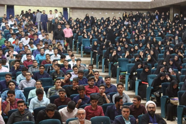 سخنان دکتر رضایی در مراسم استقبال از دانشجویان جدید الورود 3