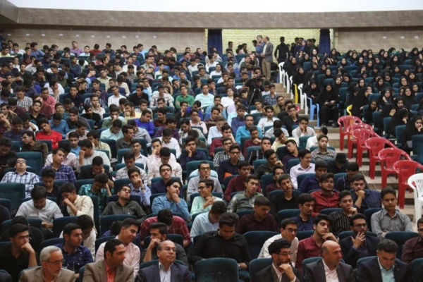 سخنان آیت اللله ناصری نماینده محترم ولی فقیه و امام جمعه یزد در مراسم استقبال از دانشجویان جدیدالورود
 2