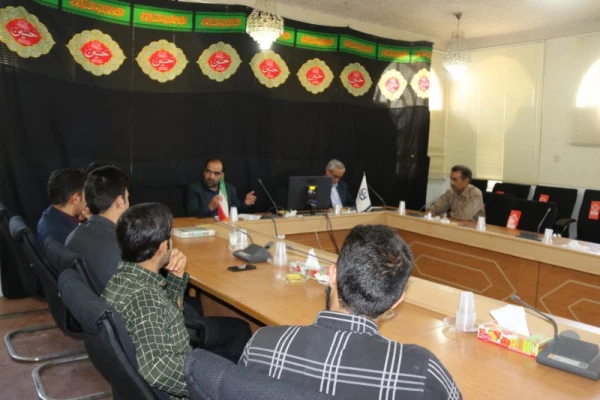 نشست صمیمی مسئولین دانشگاه فرهنگیان یزد با اعضای شورای صنفی رفاهی دانشجویان پردیس شهیدان پاک نژاد
 4