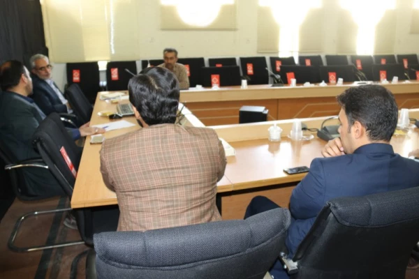 نشست صمیمی مسئولین دانشگاه فرهنگیان یزد با اعضای شورای صنفی رفاهی دانشجویان پردیس شهیدان پاک نژاد
 5