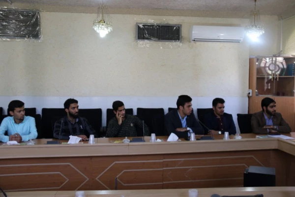 نشست صمیمی مسئولین دانشگاه فرهنگیان یزد با اعضای شورای صنفی رفاهی دانشجویان پردیس شهیدان پاک نژاد
 8