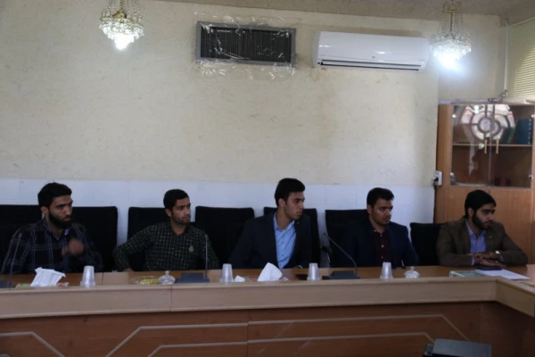 نشست صمیمی مسئولین دانشگاه فرهنگیان یزد با اعضای شورای صنفی رفاهی دانشجویان پردیس شهیدان پاک نژاد
 11