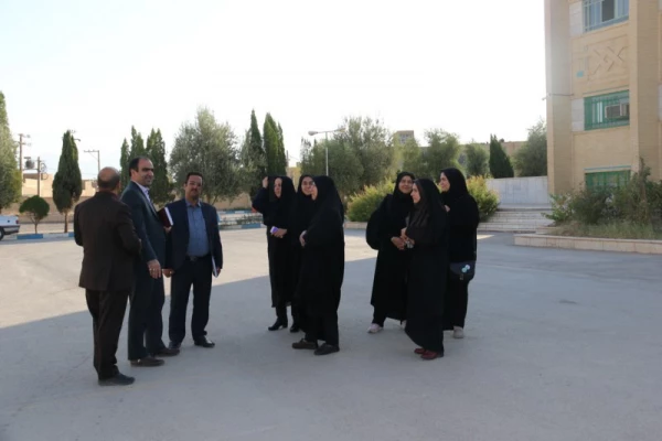 نشست صمیمانه مدیریت و مسئولین امور پردیس های استان یزد با دانشجویان شورای صنفی پردیس فاطمه الزهرا(س) 
 6