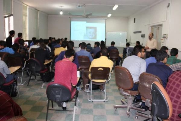 برگزاری اولین جلسه از سلسله کارگاه های فرهنگی _ مهارتی پردیس شهیدان پاک نژاد
 2