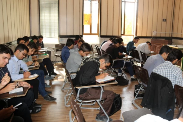 برگزاری اولین جلسه از سلسله کارگاه های فرهنگی _ مهارتی پردیس شهیدان پاک نژاد
 11