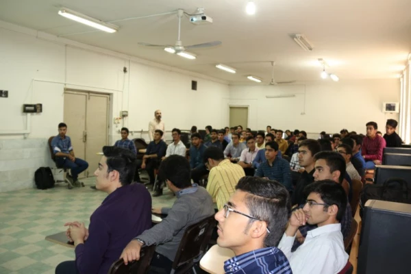 برگزاری اولین جلسه از سلسله کارگاه های فرهنگی _ مهارتی پردیس شهیدان پاک نژاد
 15