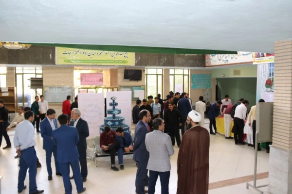 انتخابات انجمن های ورزشی پردیس شهیدان پاک نژاد یزد برگزار گردید.
 11