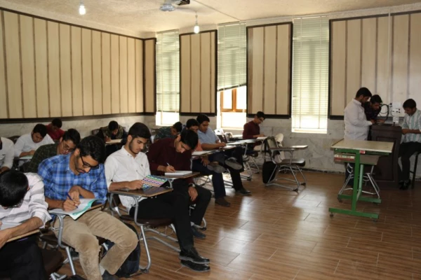 دومین دوره کارگاه های فرهنگی برگزار شد.
 3