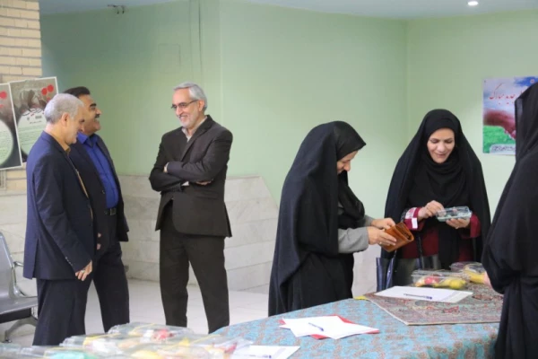 همایش مدیران و معاونین مدارس میزبان اساتید و معلمان راهنمای درس کارورزی
 3