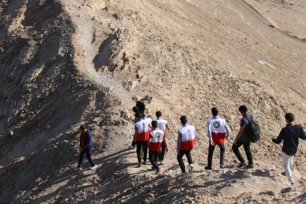 همایش کوهپیمایی کارکنان و دانشجو معلمان پردیس شهیدان پاک نژاد یزد به مناسبت هفته تربیت بدنی 
 4