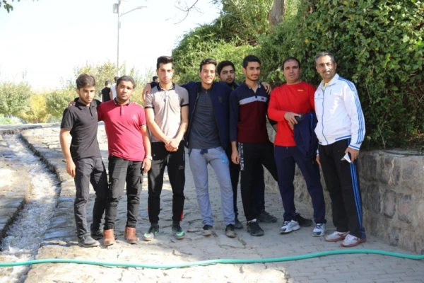 همایش کوهپیمایی کارکنان و دانشجو معلمان پردیس شهیدان پاک نژاد یزد به مناسبت هفته تربیت بدنی 
 6