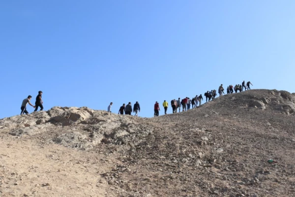 همایش کوهپیمایی کارکنان و دانشجو معلمان پردیس شهیدان پاک نژاد یزد به مناسبت هفته تربیت بدنی 
 12