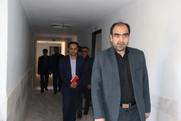 بازدید مسئولین حوزه معاونت سیاسی،امنیتی و اجتماعی استانداری از پردیس شهیدان پاک نژاد یزد
 4