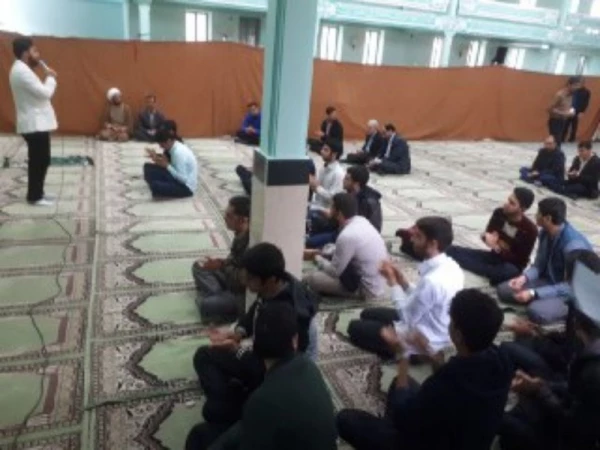 جشن میلاد حضرت رسول اکرم (ص) و امام جعفر صادق (ع) در دانشگاه فرهنگیان یزد برگزار شد.
 8