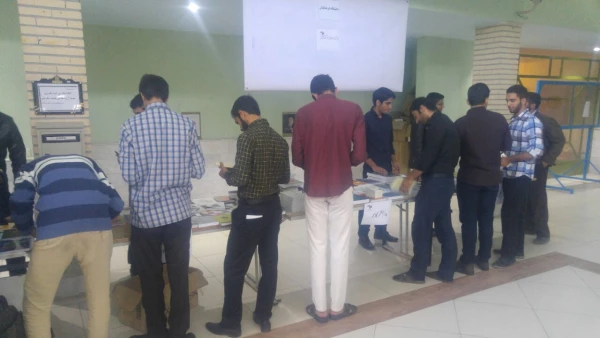 برپایی نمایشگاه کتاب, به مناسبت هفته وحدت در پردیس شهیدان پاکنژاد
 2