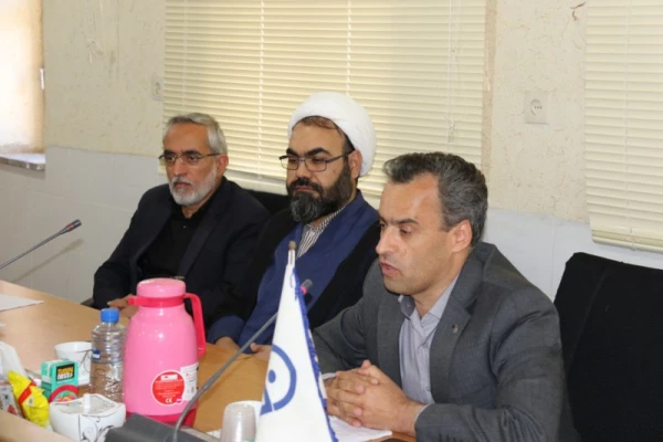 اولین جلسه هماهنگی کارکنان مدیریت استان و پردیس شهیدان پاک نژاد با مدیریت جدید امور پردیس های استان یزد
 3