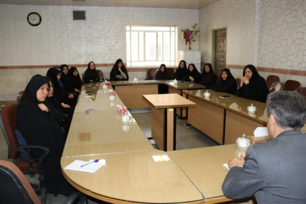 بازدید از پردیس فاطمه الزهرا (س) در اولین روز کاری مدیر جدید امور پردیس های استان یزد
 3