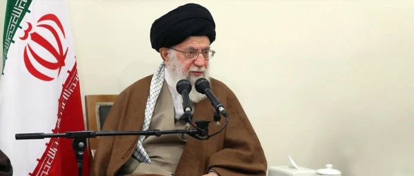 رهبر معظم انقلاب اسلامی در دیدار دست اندرکاران کنگره شهدای استان خراسان جنوبی:
گسترش رویش های انقلاب موجب شکست دشمن در تهاجم به معنویات خواهد شد
