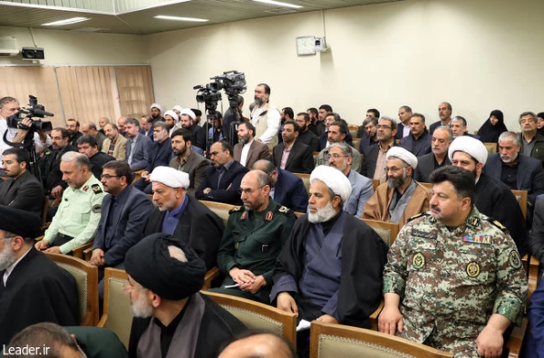 رهبر معظم انقلاب اسلامی در دیدار دست اندرکاران کنگره شهدای استان خراسان جنوبی:
گسترش رویش های انقلاب موجب شکست دشمن در تهاجم به معنویات خواهد شد