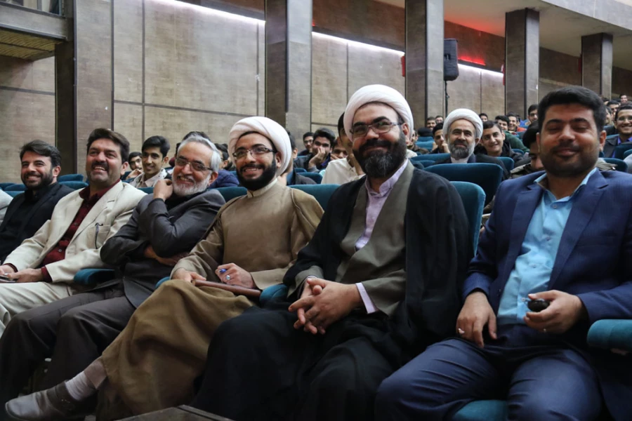 همایش سبک ازدواج آسان بر اساس عقل وعشق برگزار شد