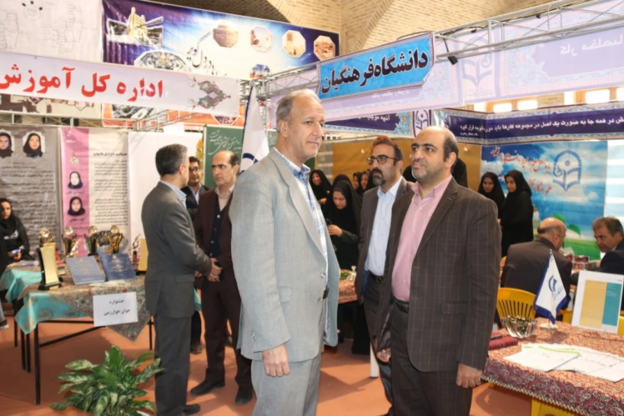 حضور دانشگاه فرهنگیان در نمایشگاه دستاوردهای پژوهش و فناوری و فن بازار یزد
 5